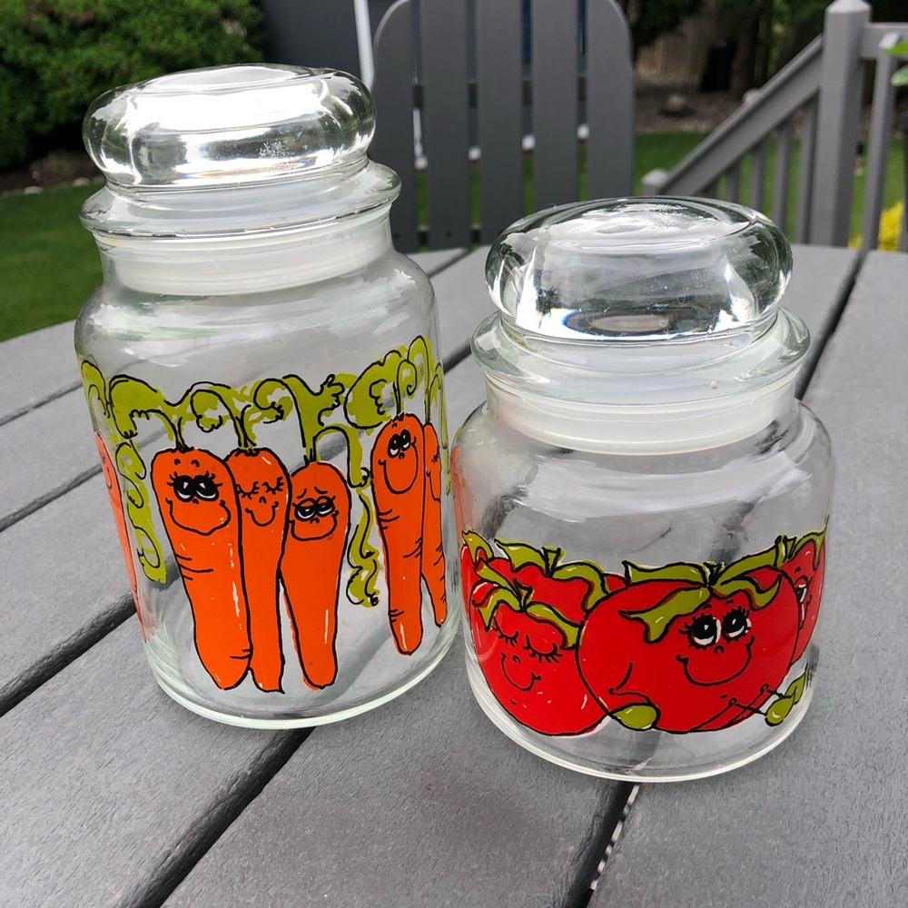 Vintage Anchor Hocking Hildi Cartoon Glass Canisters - Carrot & Tomato set of 2